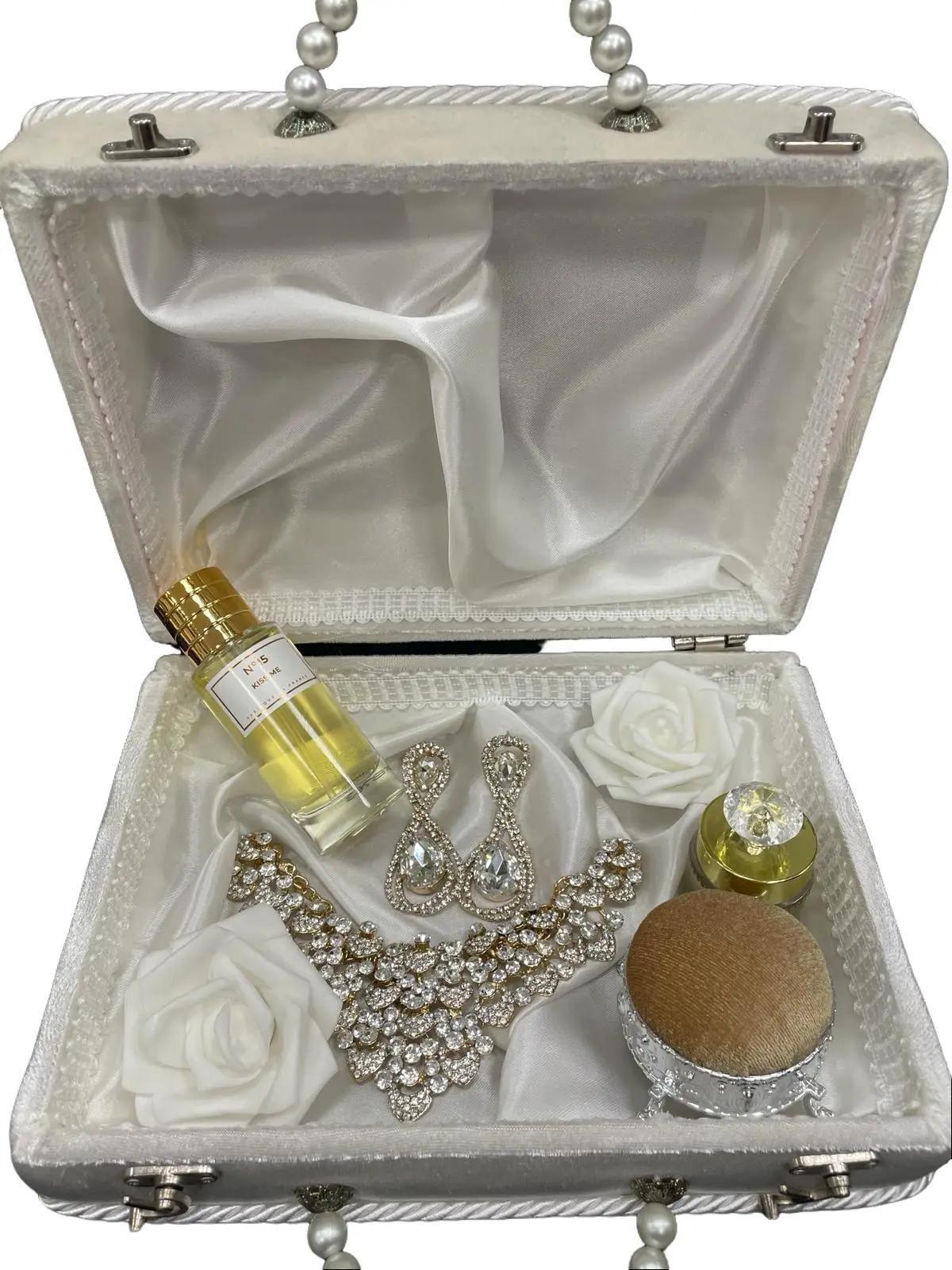 Valise Mariée Velours Perles – Coffret Bijoux Élégant
