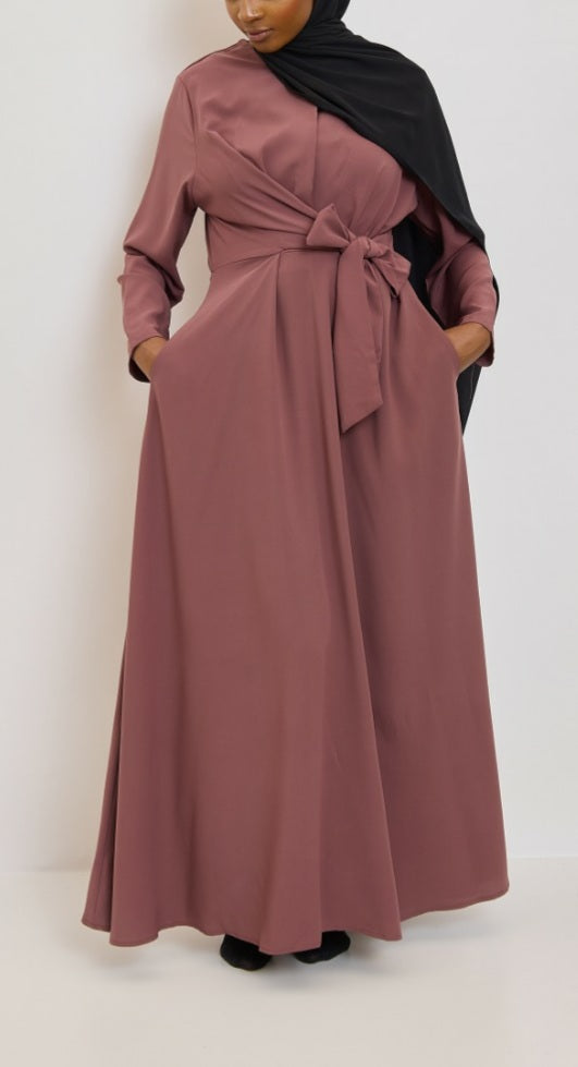 New Abaya évasée à Nouer Sdm (2253) - Tendance Hijab
