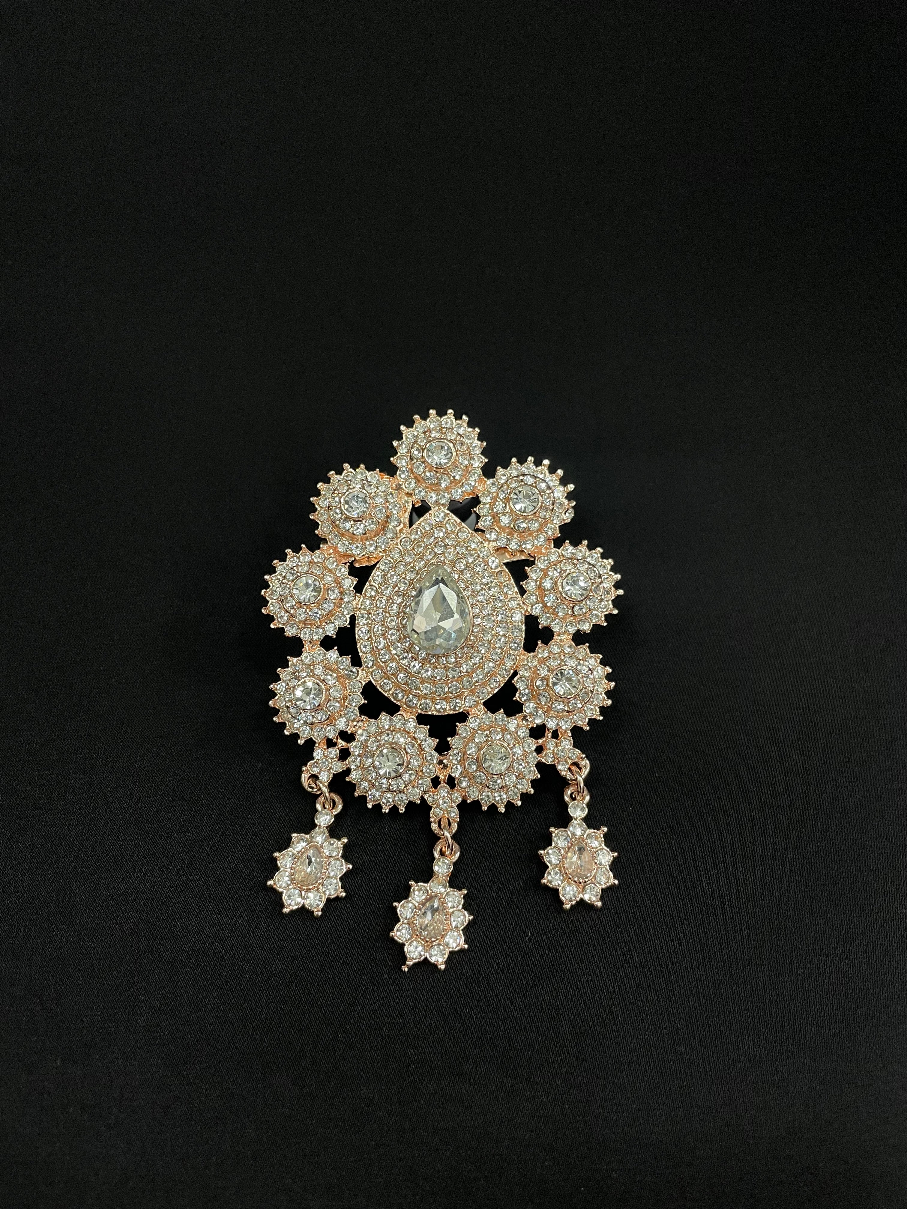 Bijou Broche meriem strass attache argentee tendance accessoire qalam dress boutique 