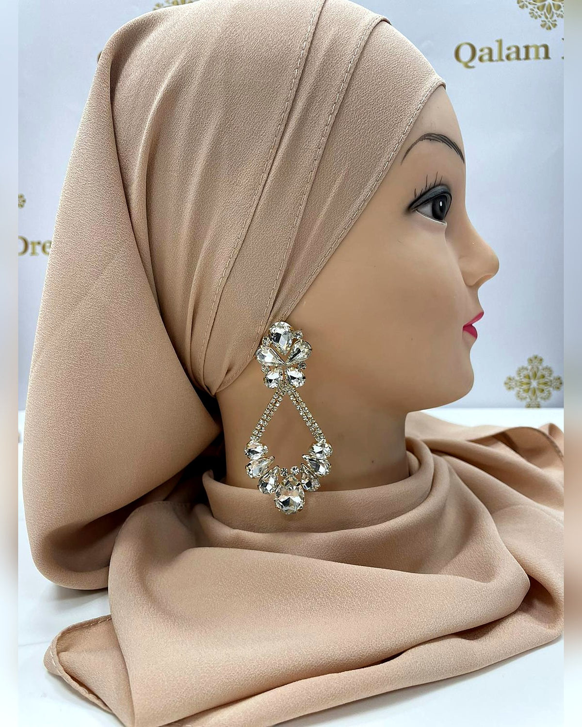 Boucles d’oreilles Amira ornées de pierres et strass – photo du bijou