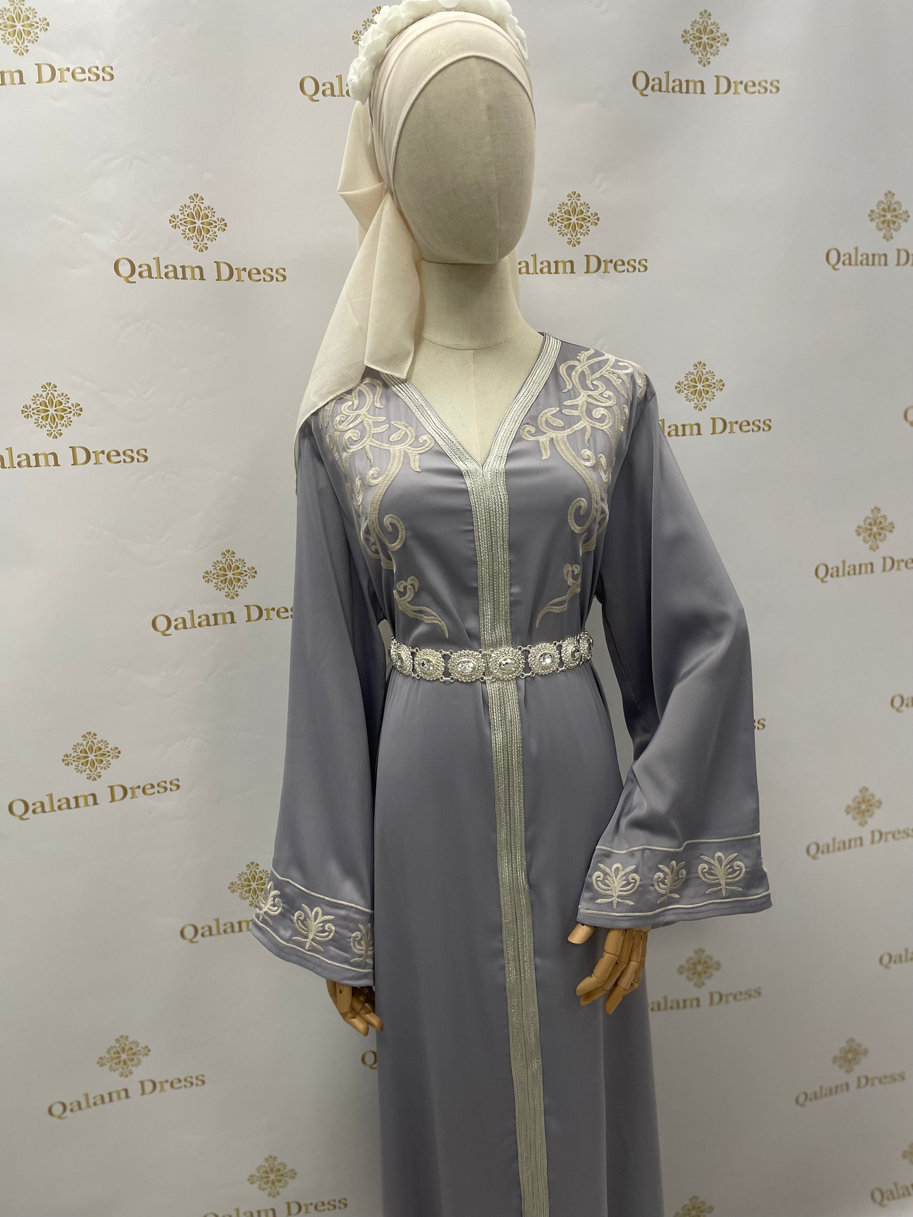 caftan style soie brode coutures evase long large bleu gris noir boutique femmes musulmanes mode modest 