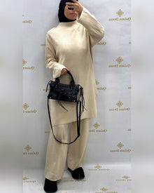 Ensemble pull oversize Imen avec pantalon assorti, présentation Qalam Dress