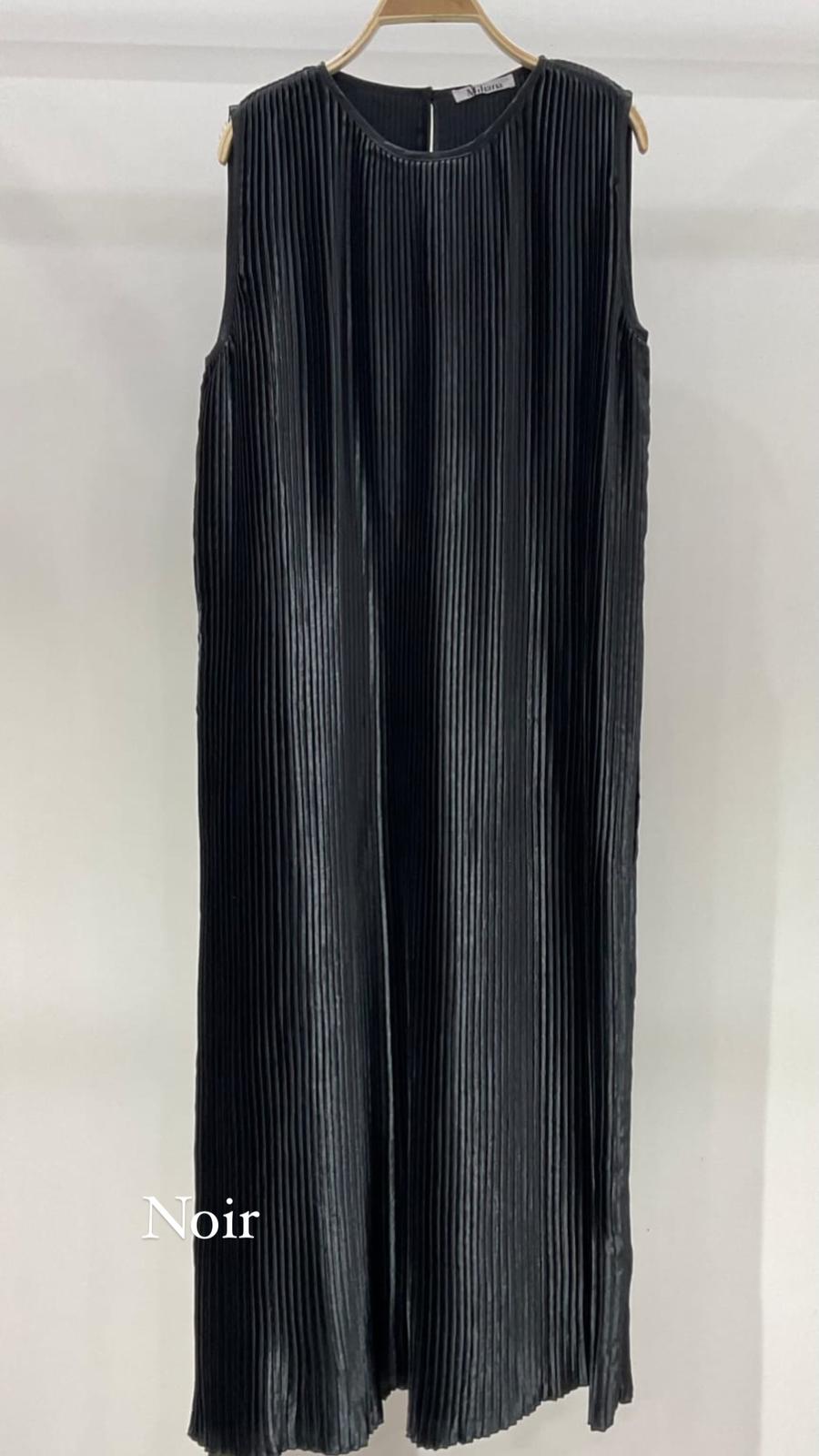 Fond de robe sans manches plissé satin abaya hijeb hijab tunique jilbeb mode modeste fashion qalam dress boutique musulmane femme voilées hijab france robe abaya blanche