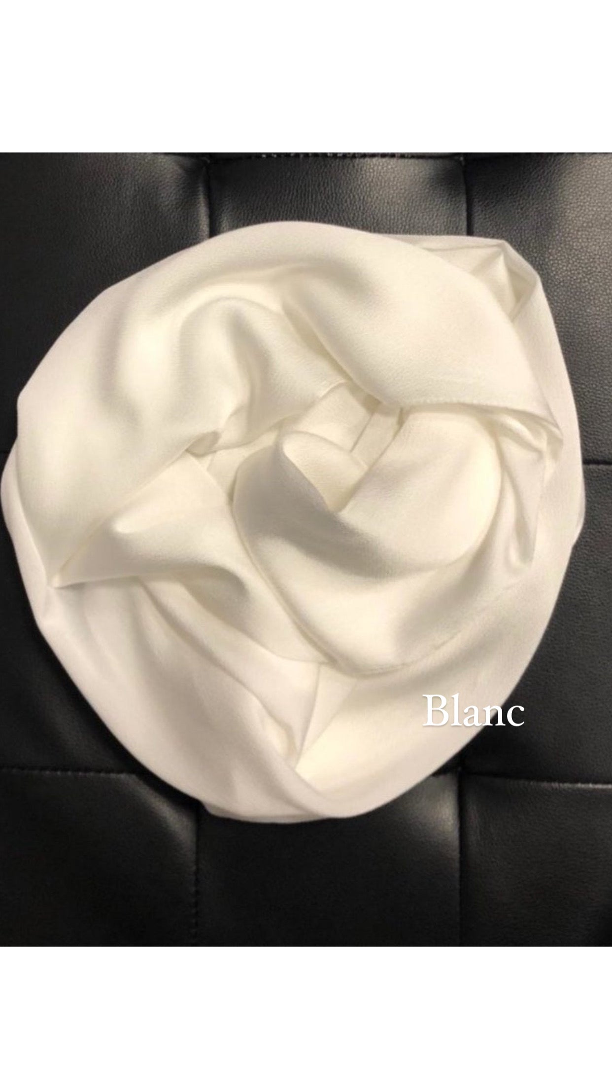  Hijab voile satiné satin long evenement mariage  Hijab à enfiler bonnet integrer long tendance jilbeb mode modeste fashion qalam dress boutique musulmane femme voilées hijab france robe abaya blanche