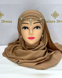 Parure de fête El Najma composée de plusieurs bijoux assortis