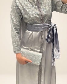 Caftan création col mao gris, de face