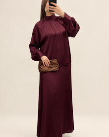 Ensemble satiné rouge bordeaux, proposition de nouveau fond