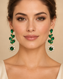 Mise en scène générée de la paire FLORA Vert portée