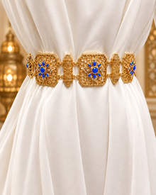 Première photo de la ceinture avec les pierres bleu royal