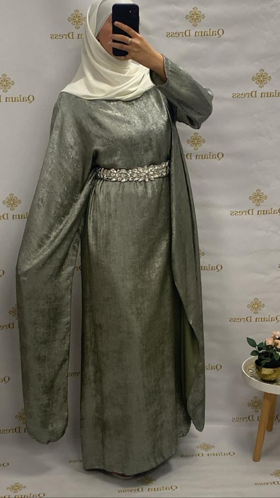 robe cape droite Robe large khaleeji dubai mode modeste modeste fashion manche papillon Robe du soir soirée mariage évenement demoiselle d'honneur abaya hijeb hijab tunique jilbeb mode modeste fashion qalam dress boutique musulmane femme voilées hijab france robe abaya blanche