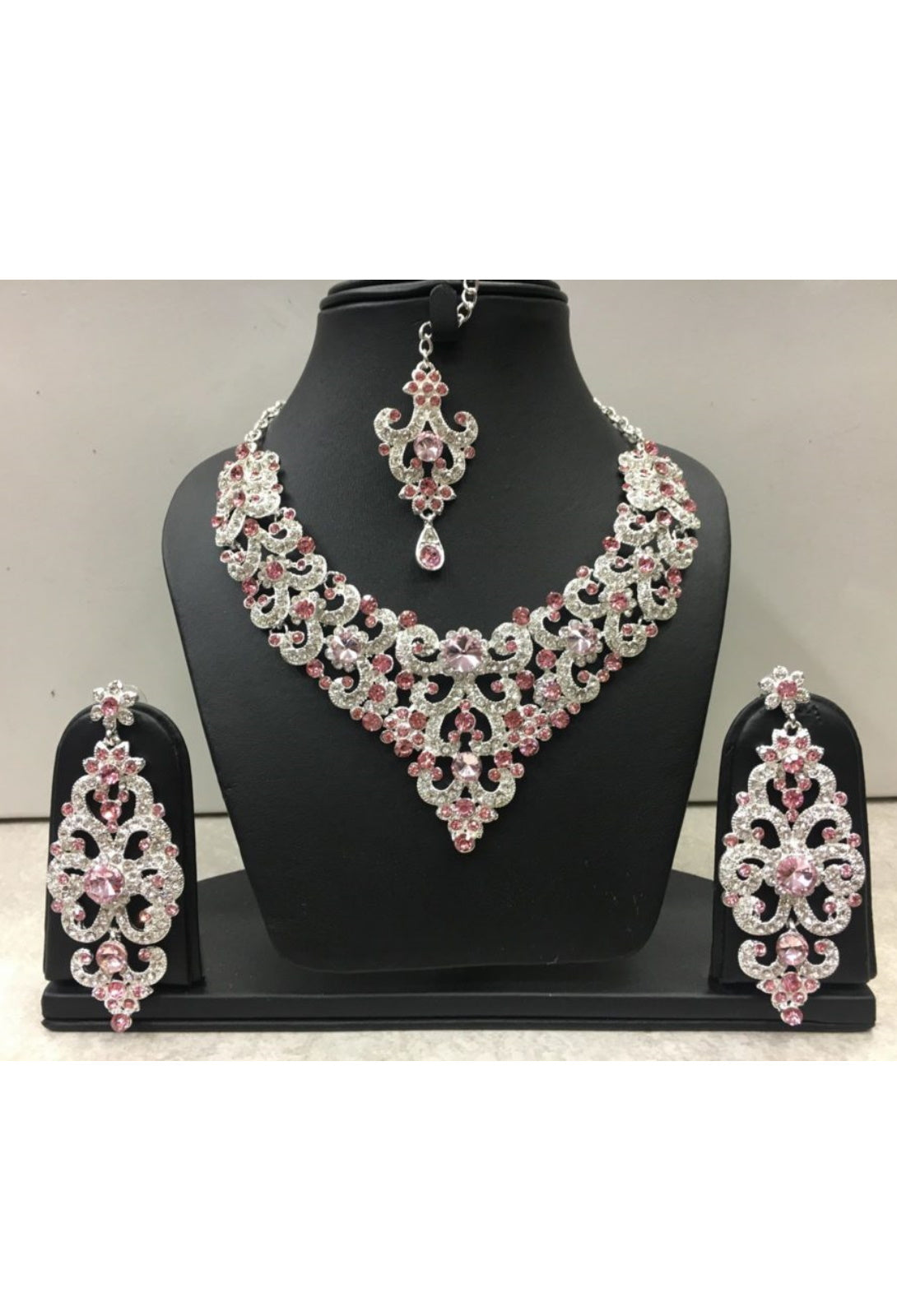 bijoux rose abaya hijab tunique jilbeb mode modeste fashion boutique musulmane femmes voilées
