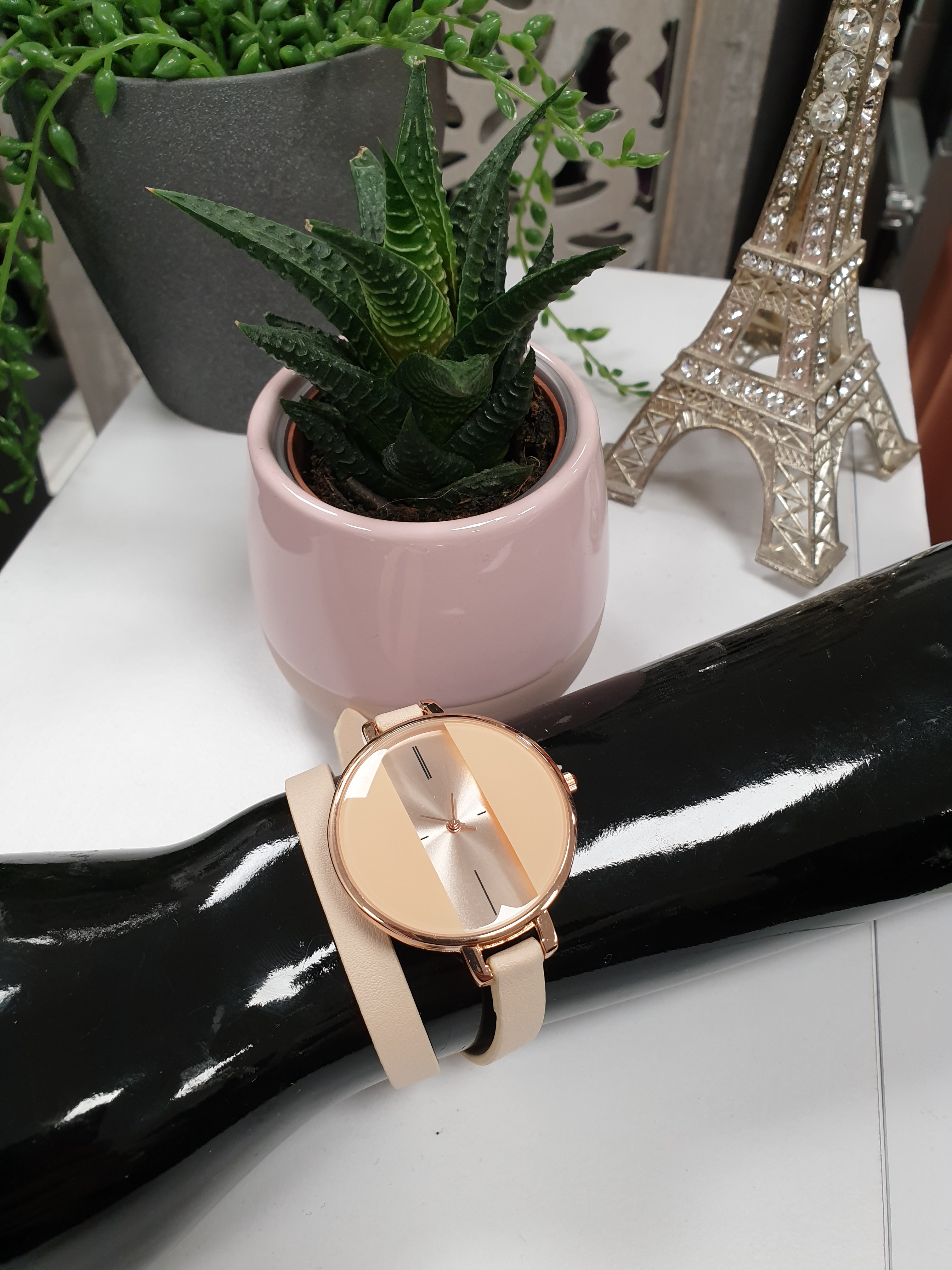 MONTRE SHARJAH LONG