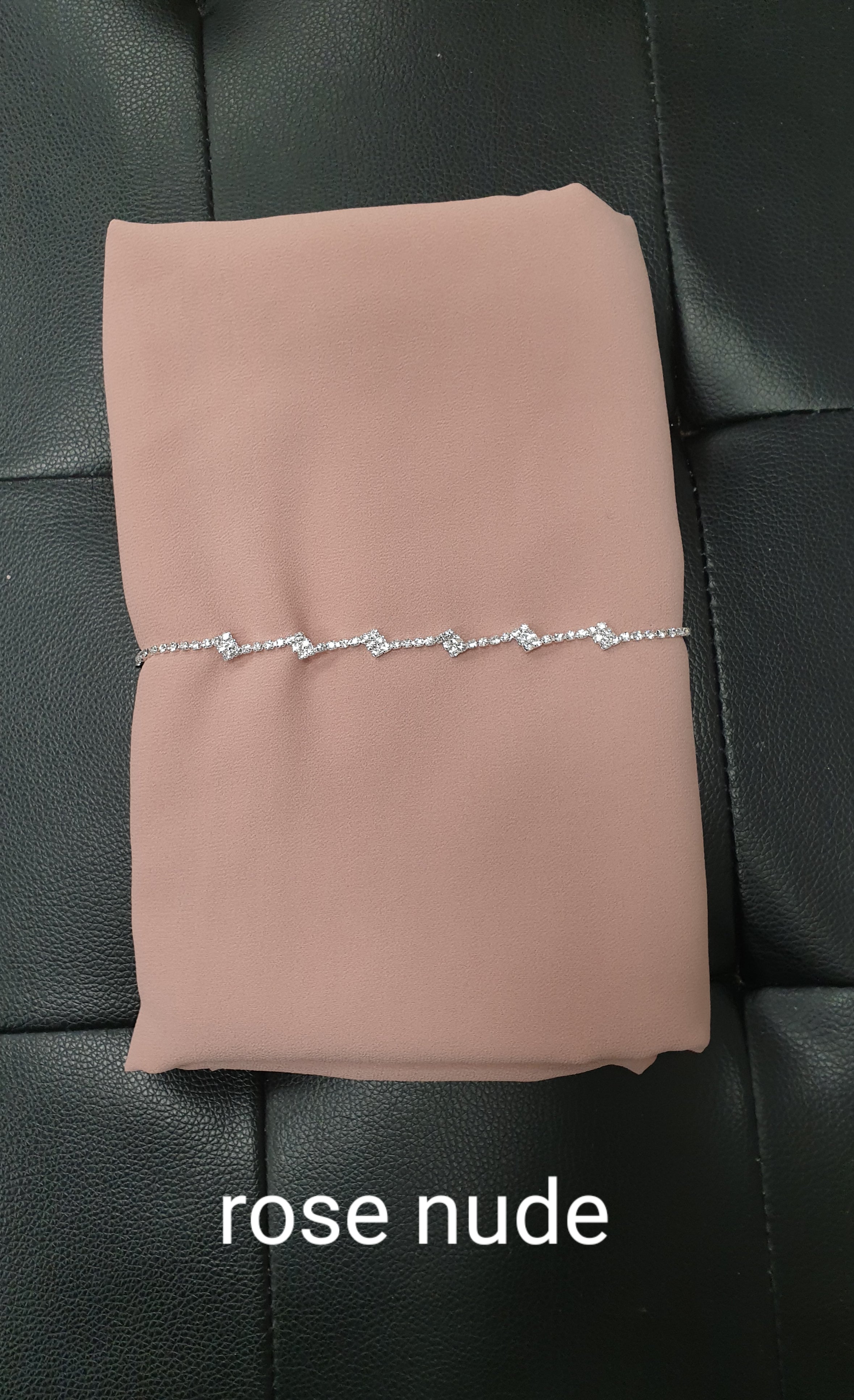 maxi hijeb latifa 90*190 hijab tunique jilbeb mode modeste fashion femmes voilées Qalam Dress Boutique tendance box