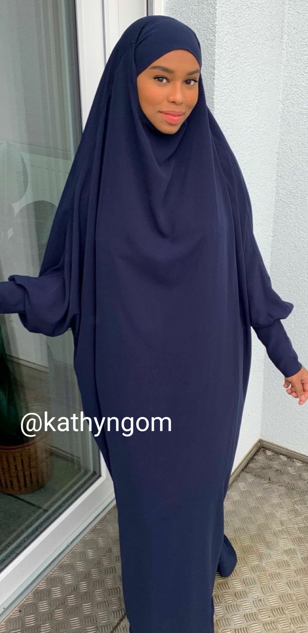 Jilbeb une piece tenue de priere ramadan tarawih Jilbeb jilbab une piece caviary  manche lycrasabaya hijab tunique jilbeb mode modeste fashion boutique musulmane femmes voilées