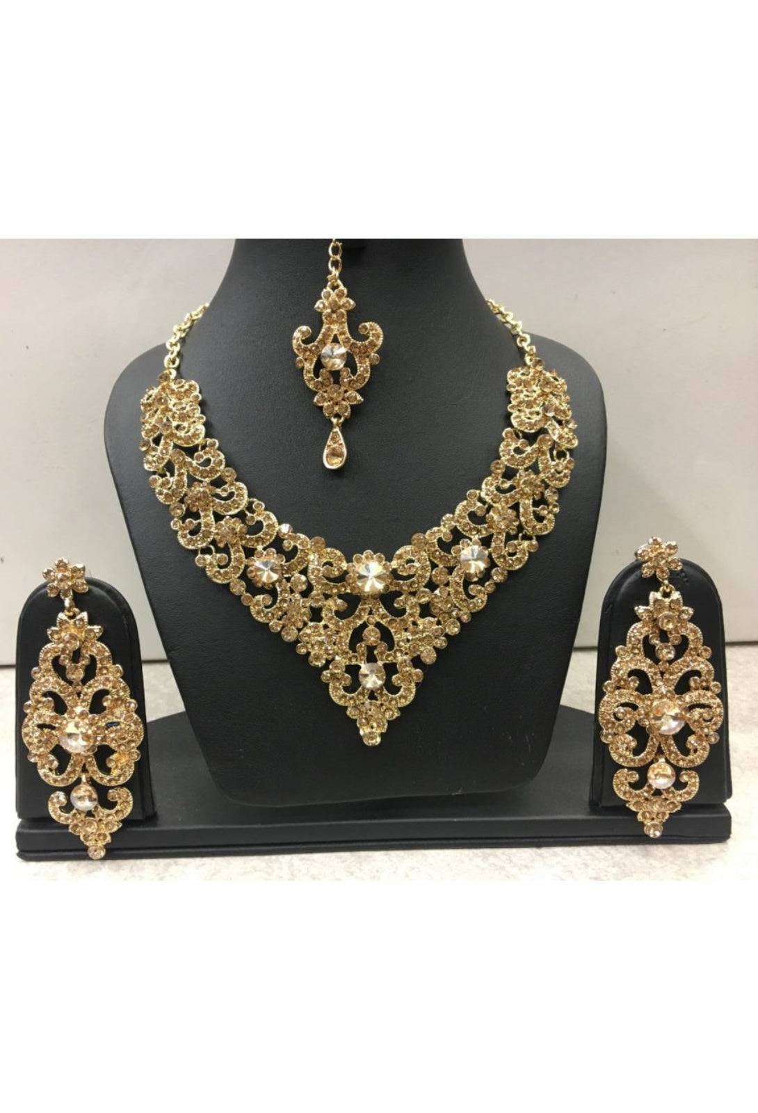 bijoux doré abaya hijab tunique jilbeb mode modeste fashion boutique musulmane femmes voilées