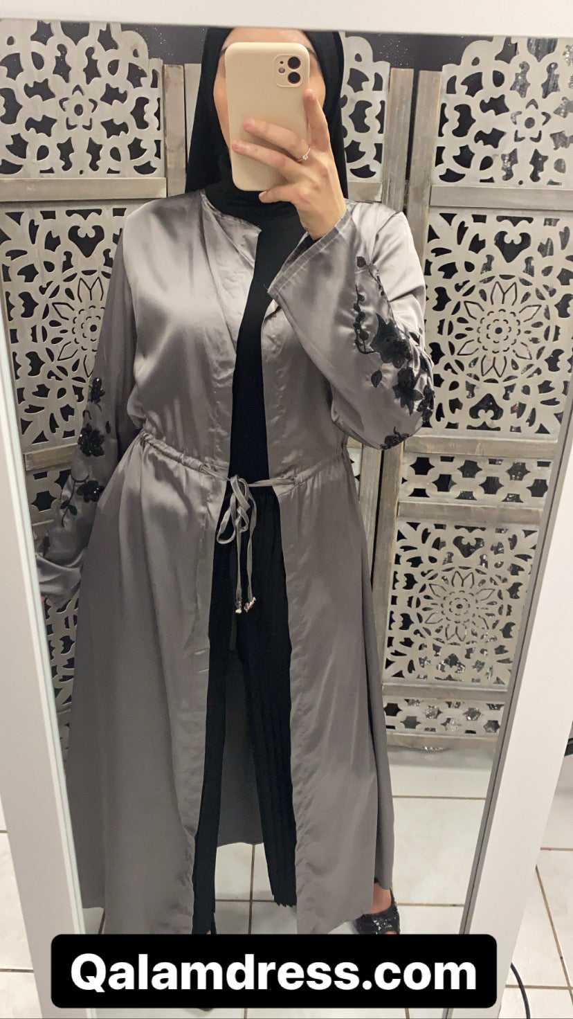 kimono satiné hijab satiin hijeb robe ensemble hijab à enfiler hijab une pièce tunique jilbeb mode modeste fashion qalam dress boutique musulmane abaya pas cher