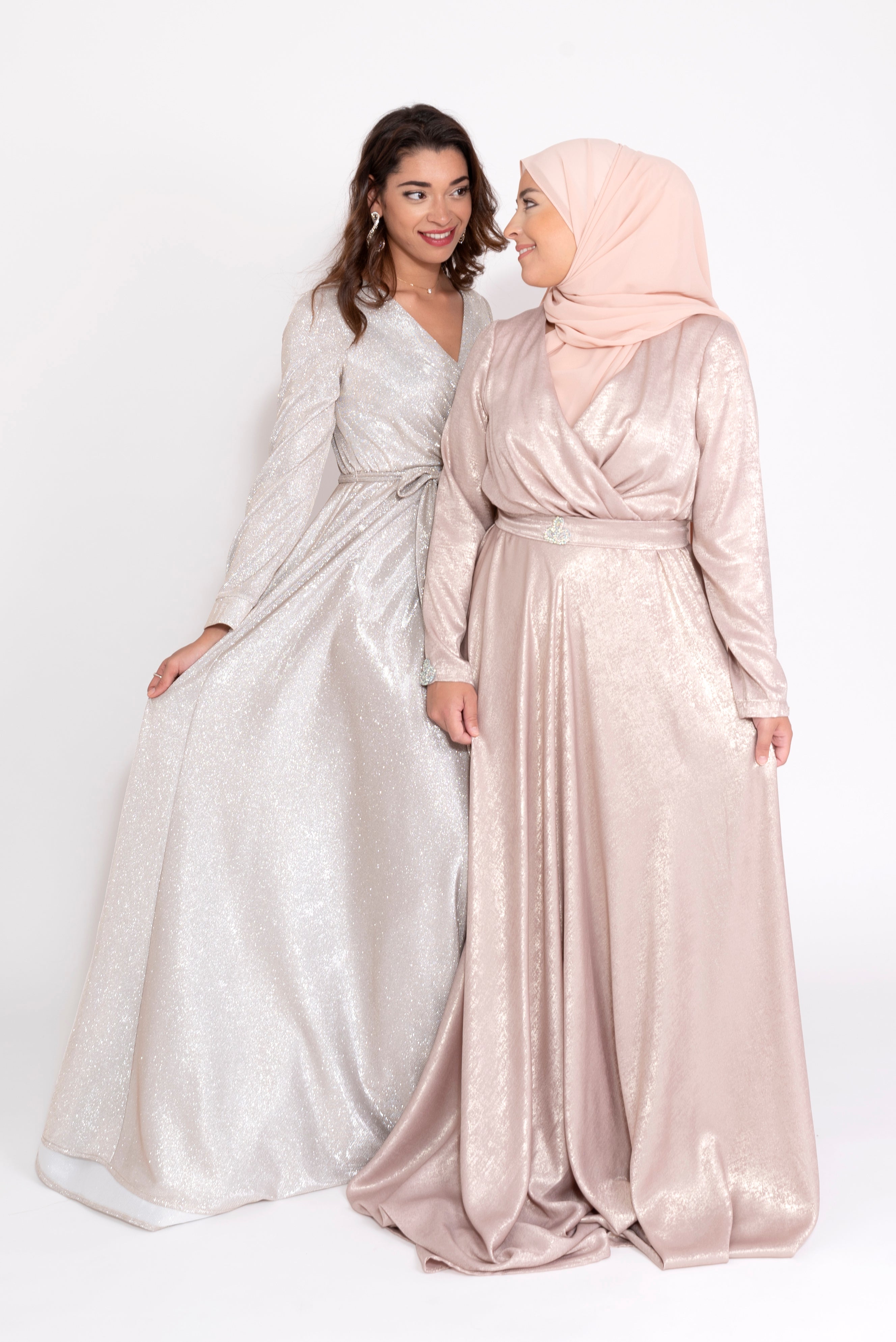 Robe du Soir Glitter Écru Nude reflet Argenté - Tendance Hijab