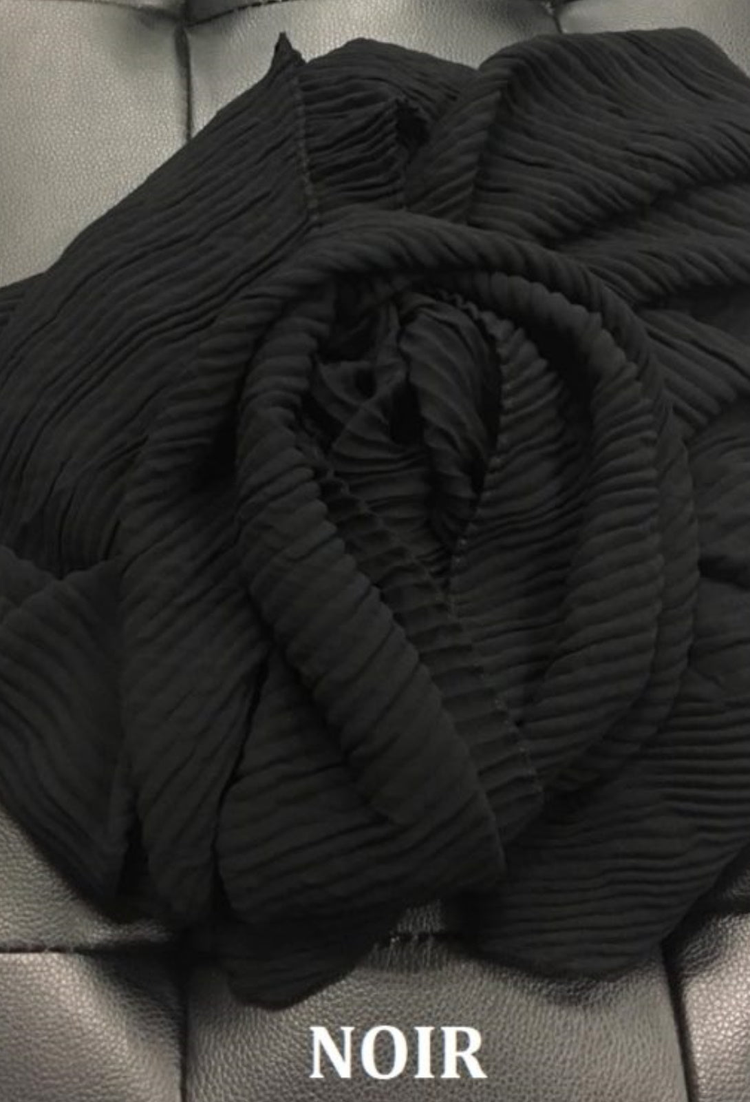 hijeb hijab gaufre noir tendance  jilbeb  mode modeste fashion musulmane mastour  habaya qalam dress boutique box  hijab 