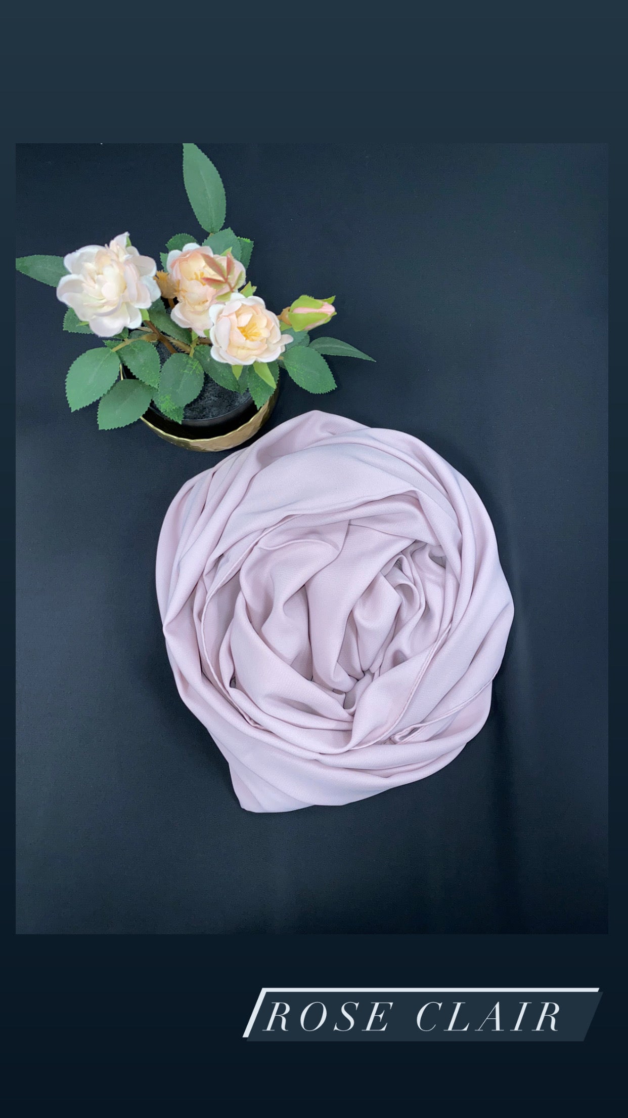 Hijab soie de Médine abaya hijeb hijab tunique jilbeb mode modeste fashion qalam dress boutique musulmane femme voilées hijab france robe abaya blanche