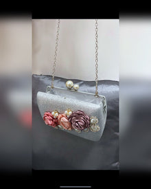 Sac de soirée Lady Diana, modèle orné de perles et de roses