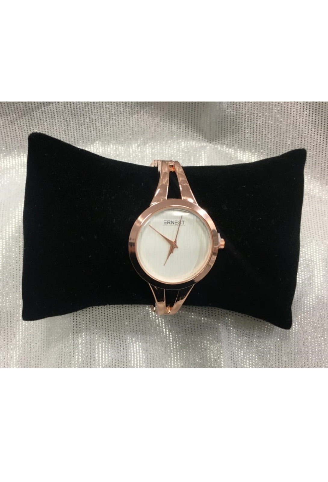 montre très belle doré abaya hijab tunique jilbeb mode modeste fashion boutique musulmane femmes voilées