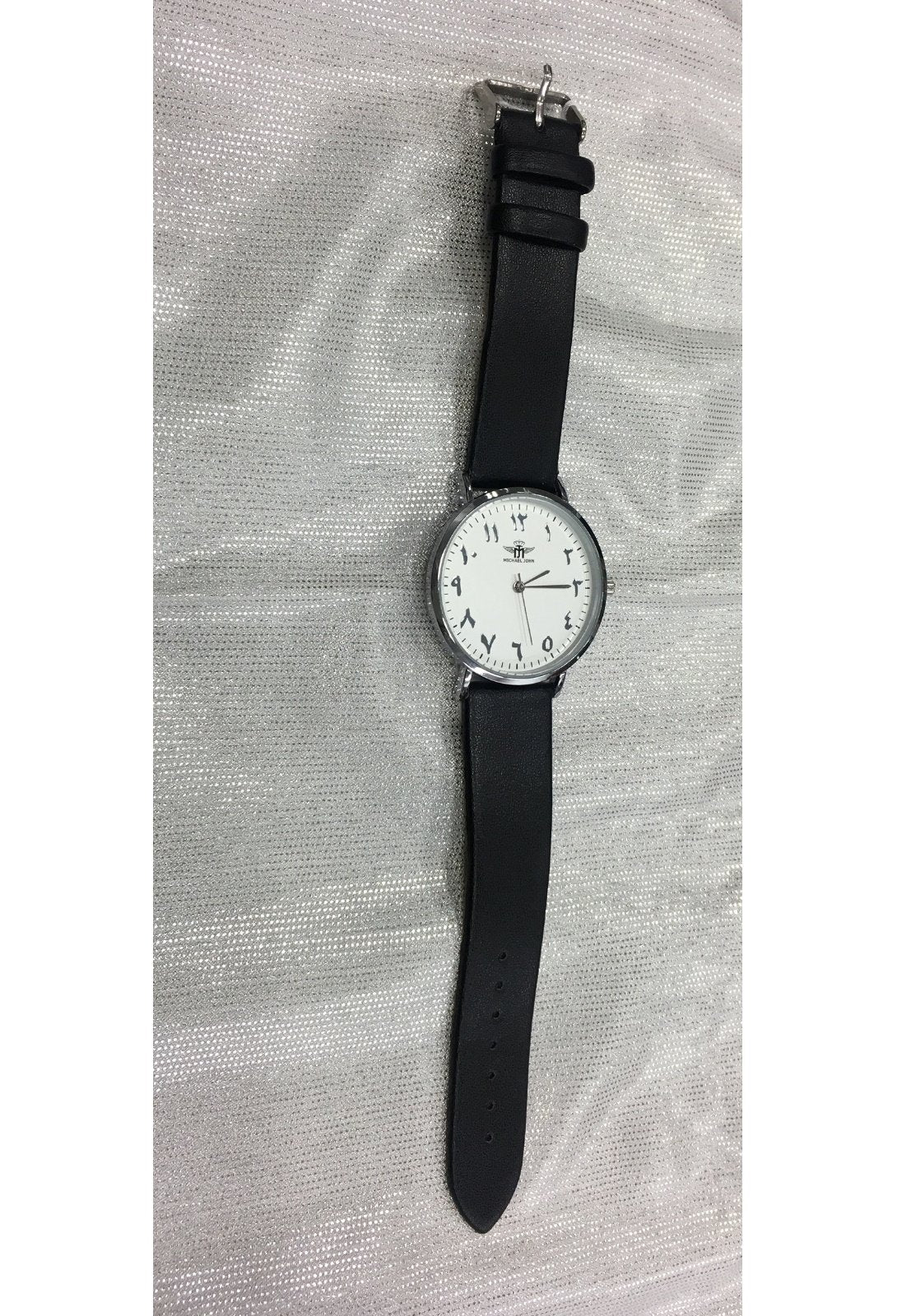 montres très élégante abaya hijab tunique jilbeb mode modeste fashion boutique musulmane femmes voilées