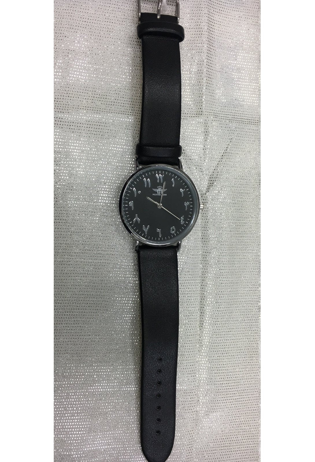 Montre  chiffre ARABE / INDIENS grand format