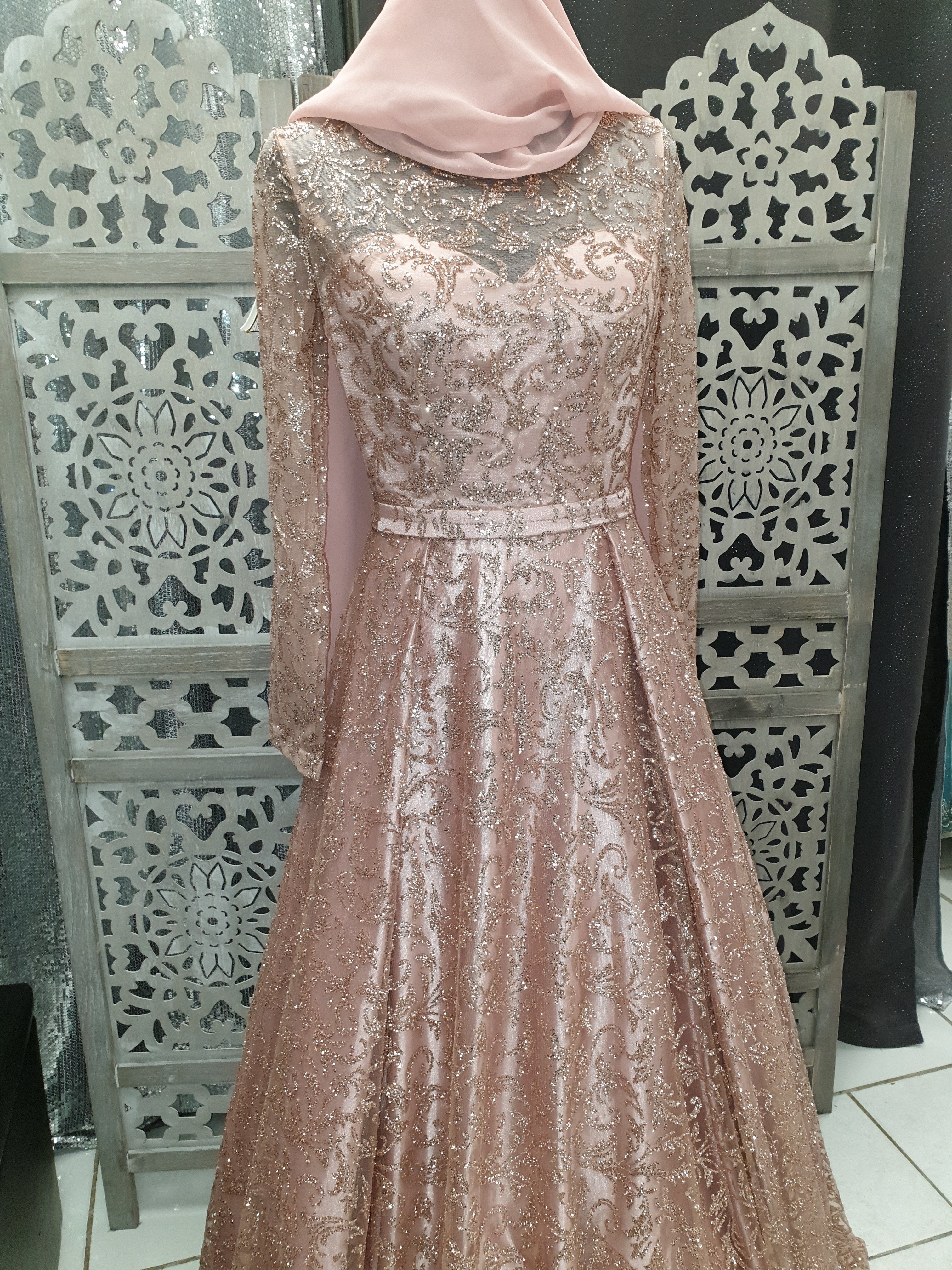 Robe de soirée NAJAH  pailleté Doré Rose - Tendance Hijab