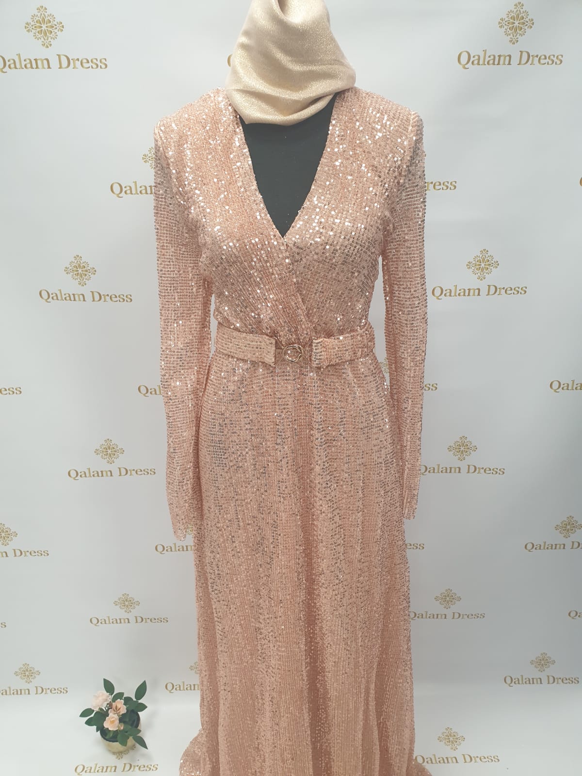 Robe soirée mariage rose argent strass abaya hijeb hijab tunique jilbeb mode modeste fashion qalam dress boutique musulmane femme voilées hijab france robe abaya blanche