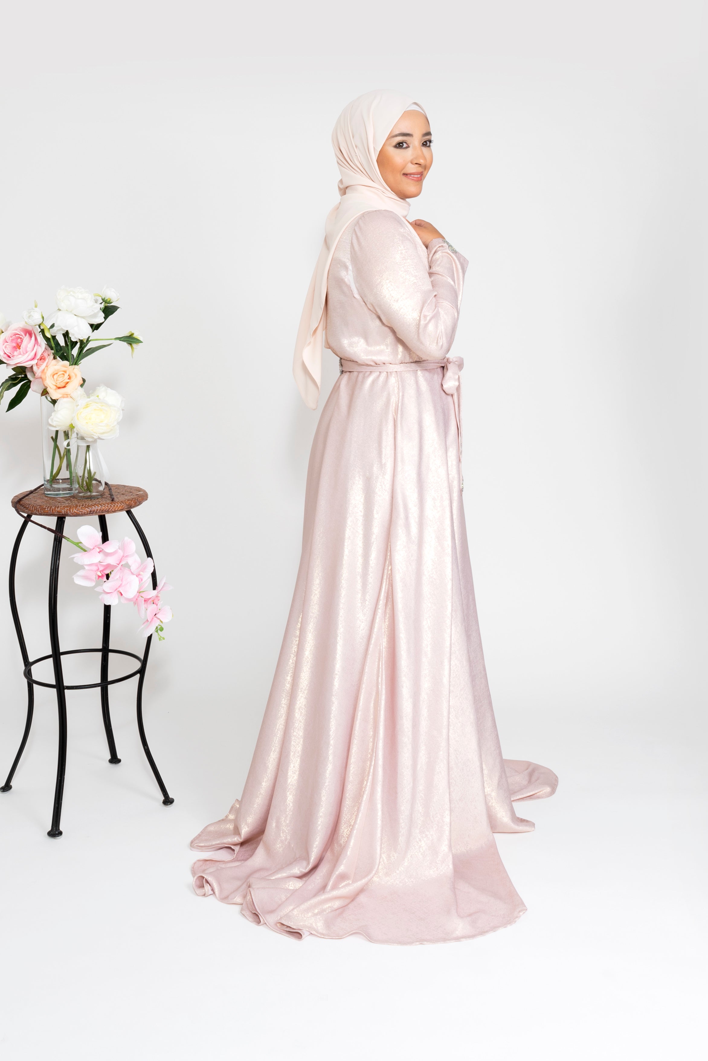 Robe du Soir Shiny Création Satin Rose clair reflets doré