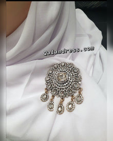 Broche à strass Yamina argentée attaches tenues occasion mariage boutique femmes musulmanes  